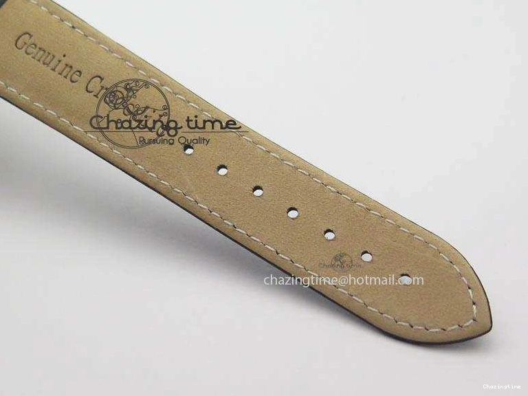 1228 Vibrant Speedmaster JHF SS Snoopy Award 45th Anniversary White Dial On Black Leather Strap 8238